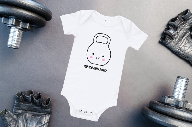 Crossfit and weight lifting baby clothes - Mom positivity baby bodysuit - Weight training mom - crossfit mom - bodysuit / babygrow / romper