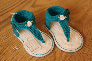 Baby flip-flop sandals in cotton crochet